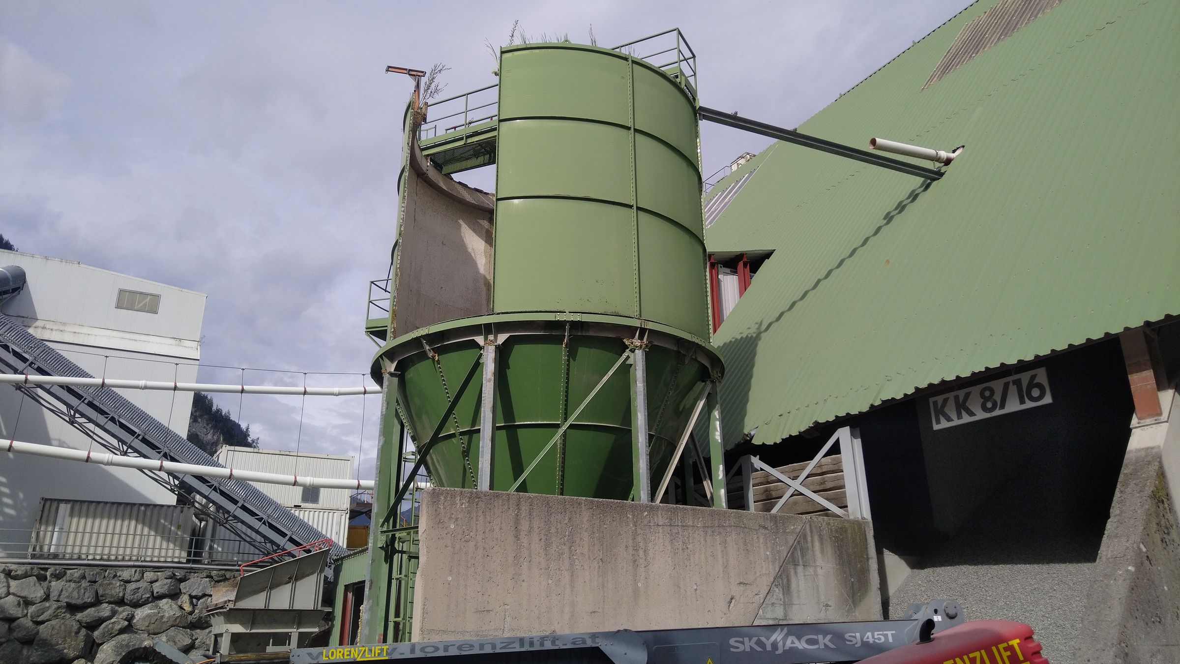 Eberhard, Solothurn: Silo mit Arbeitsplattform